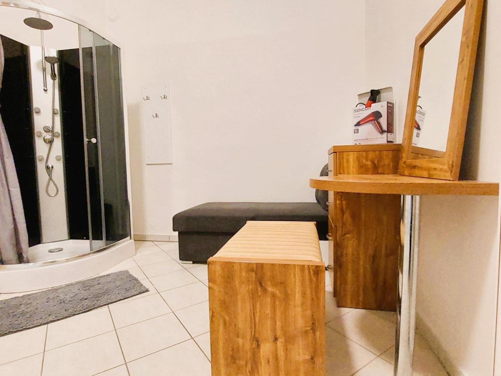 Exkluzivni Apartman V Prizemi V Hradci Kralove Hradec Králové Exterior foto